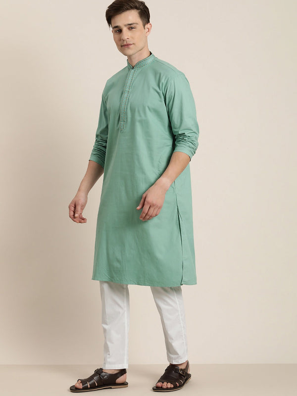 Jashvi Men's Green And White Cotton Blend Kurta And Pyjama Set