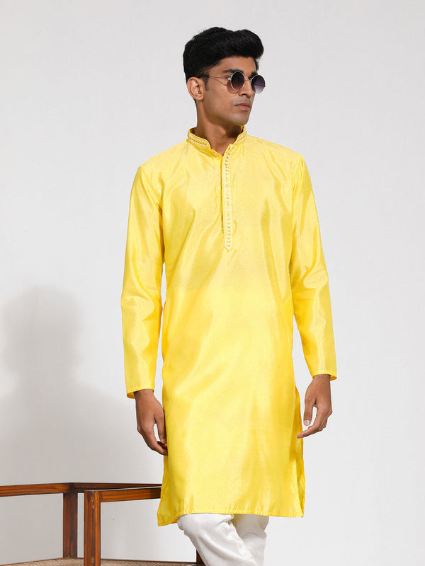 Jashvi Men's Yellow Silk Blend Kurta