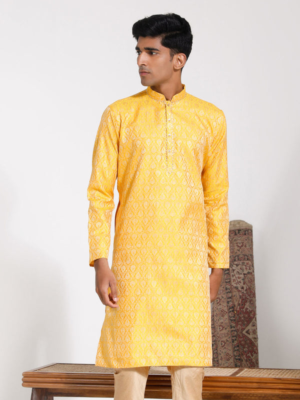 Jashvi Men's Yellow Silk Blend Kurta