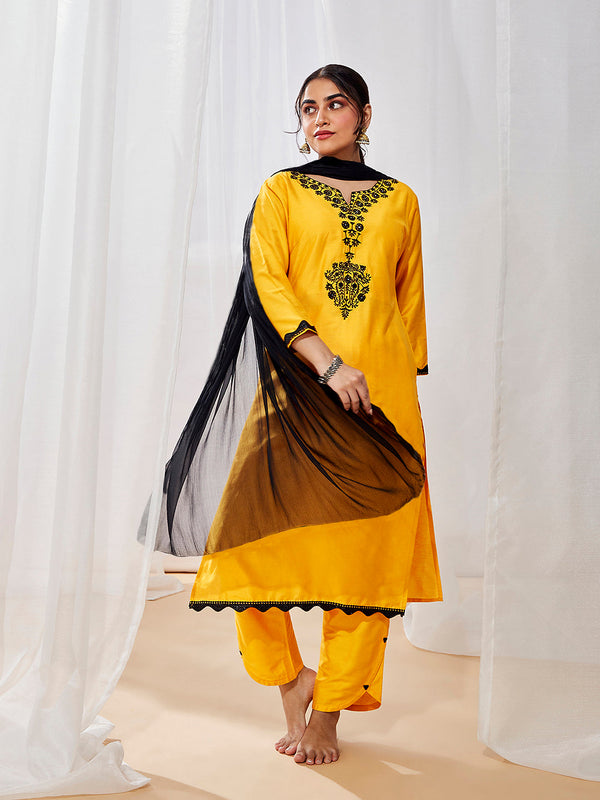 Jashvi Women's Yellow Kurta Set