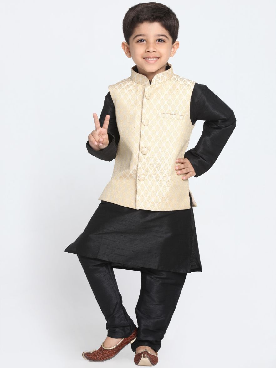 Fashionable boy&rsquo;s kurta for traditional occasions