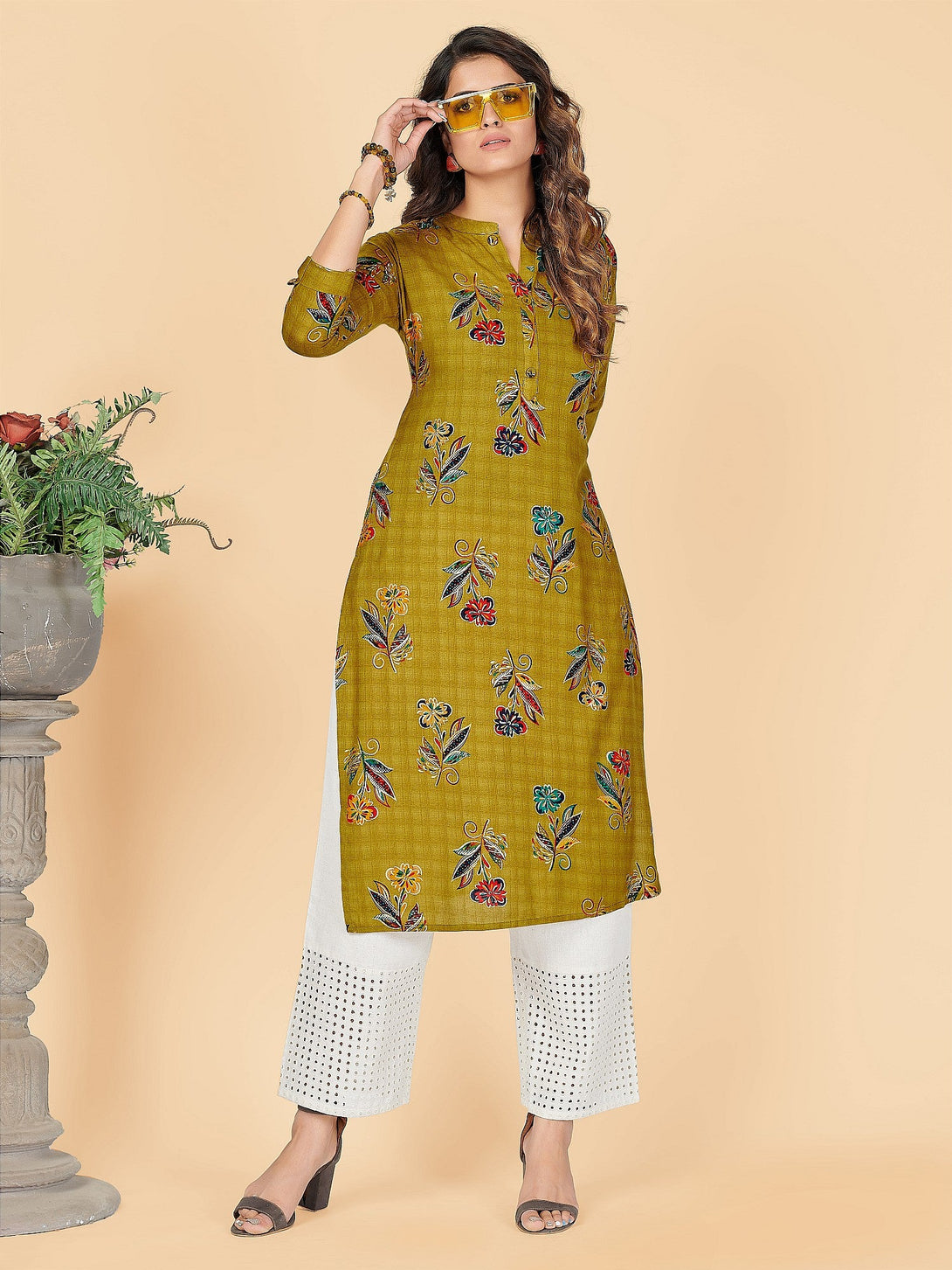 Women's Green Rayon Kurta By Vbuyz (1Pc)