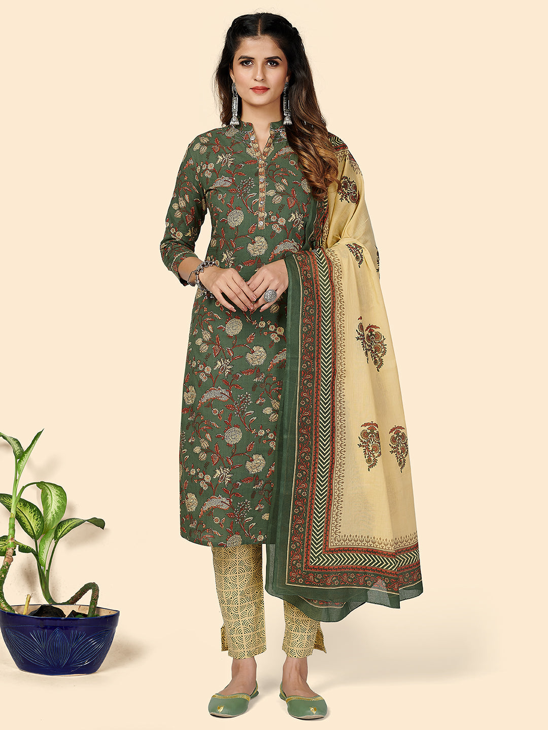 Women's Green Floral Print Kurta & Pant With Dupatta By Vbuyz- (3Pcs Set)