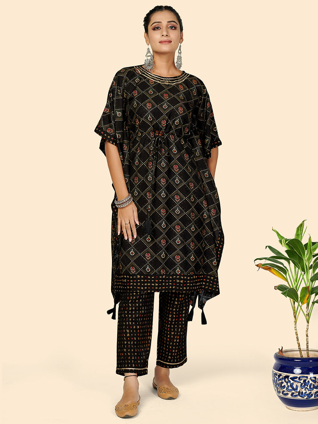 Women's Foil Print  Muslin Black Stitched Kaftan Kurta With Pant Set - Vbuyz