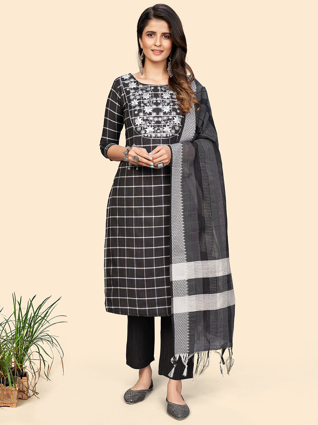 Women's Black Cotton Kurta With Pant & Dupatta By Vbuyz (3Pcs Set)