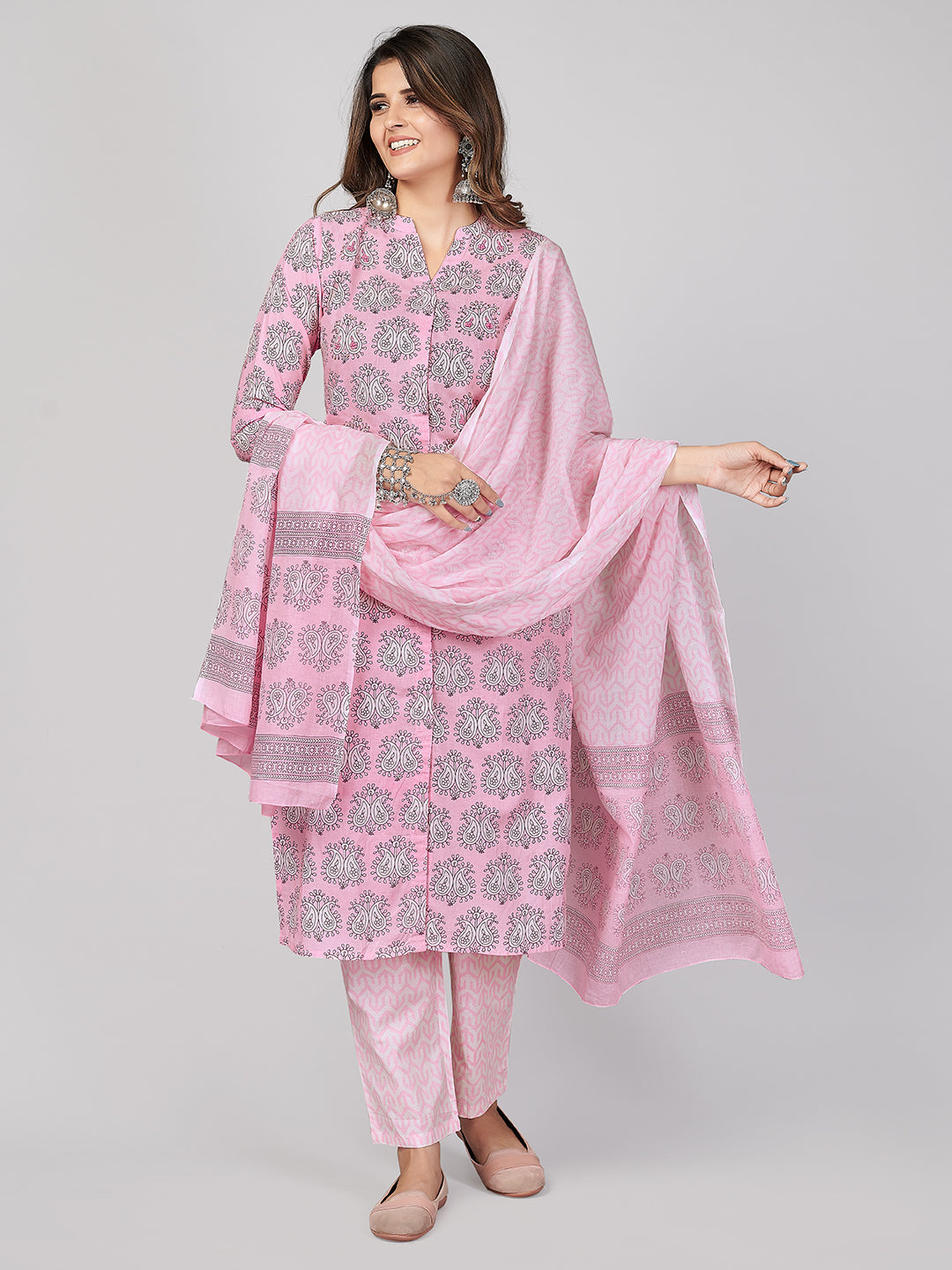 Women's Light Pink Cotton Kurta With Palazzo & Dupatta By Vbuyz (3Pcs Set)