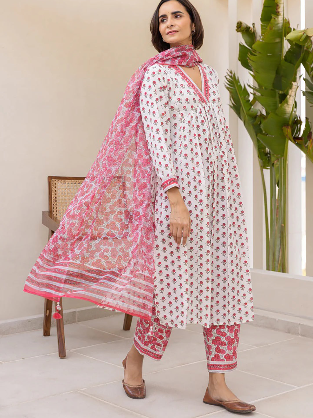 Women's White Viscose Rayon Floral Printed Straight Kurta Palazzo With Dupatta - Ahika