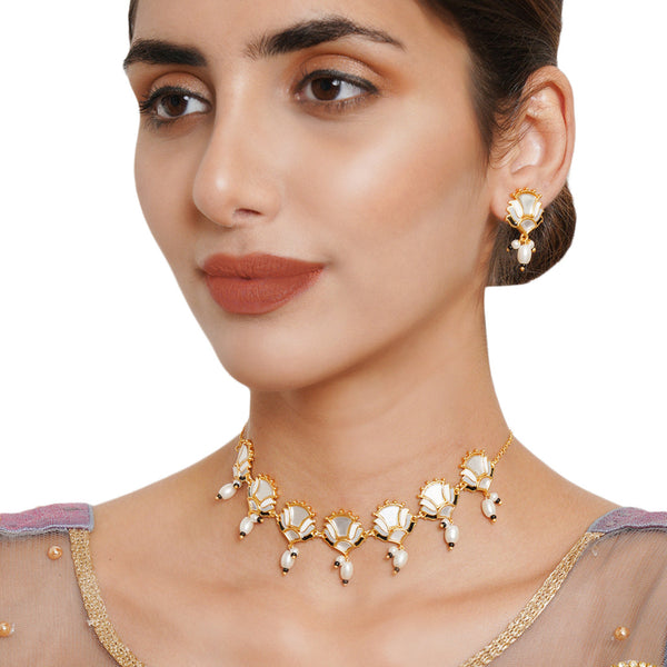 Women's Festive Hues Floral Mirror Work Jewellery Set - Voylla