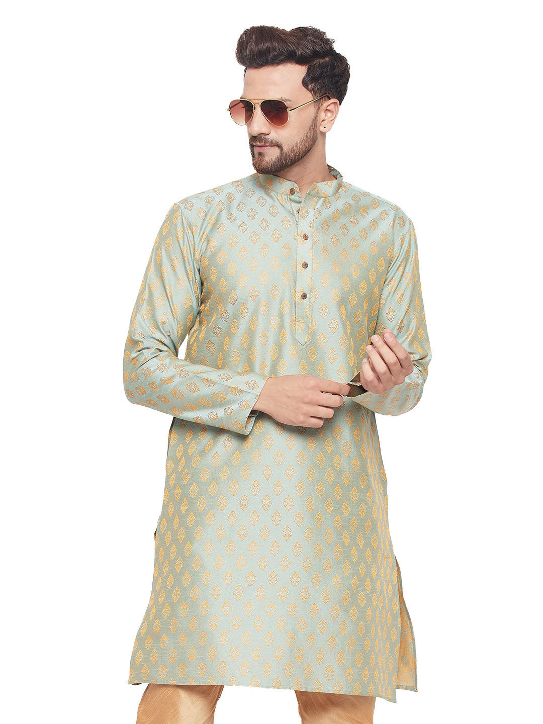 Men's Silk Blend Jacquard Kurta With Wooden Button Detailing - Vastramay