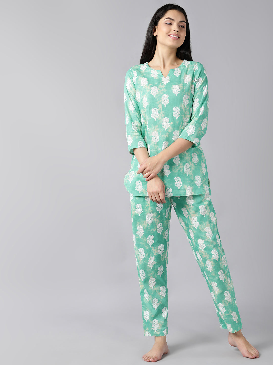 Women's Green Cotton Ethnic Motifs Printed Night Suit  - Ahika