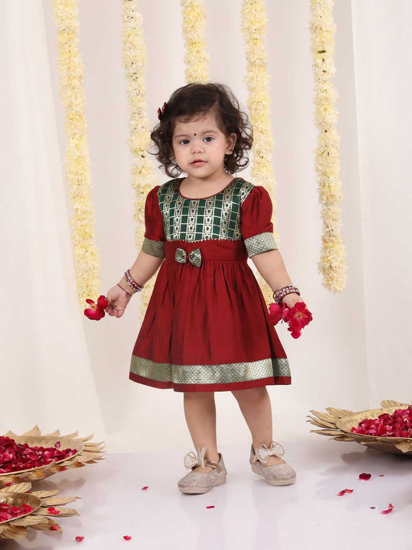 Jashvi Girl's Maroon And Green Banarsi Frock