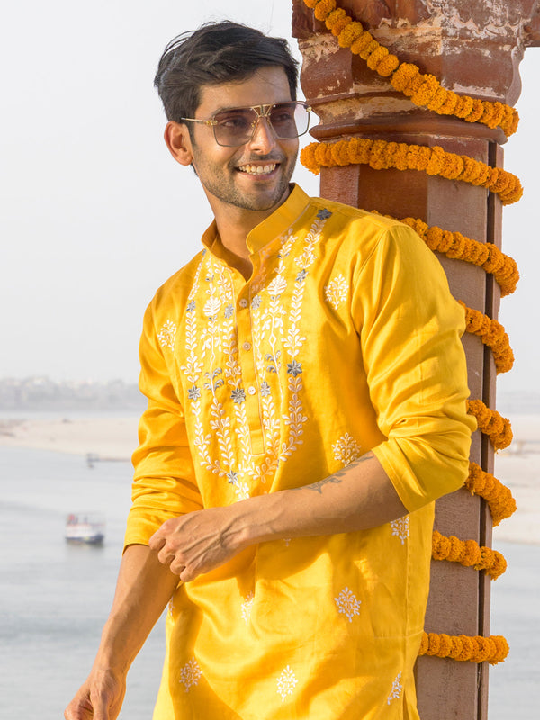 Jashvi Men's Yellow Embroidered Silk Kurta