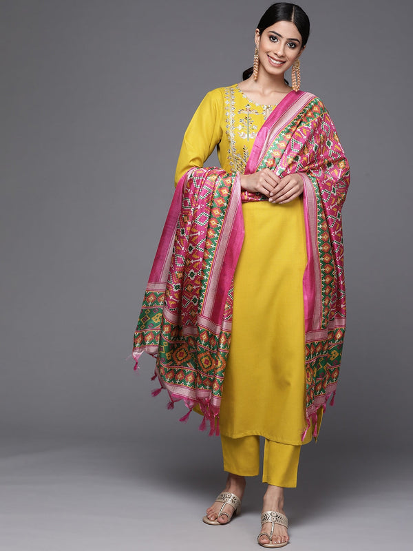 Women's Yellow Sequence Embroidery Kurta Set - Dwija Fashion