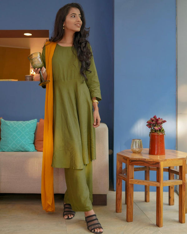 Jashvi Women Olive Green Solid Kurta with Palazzos & Dupatta