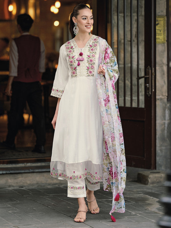 Women's White Viscose Rayon Embroidered Kurta Set With Dupatta - Malishka Export