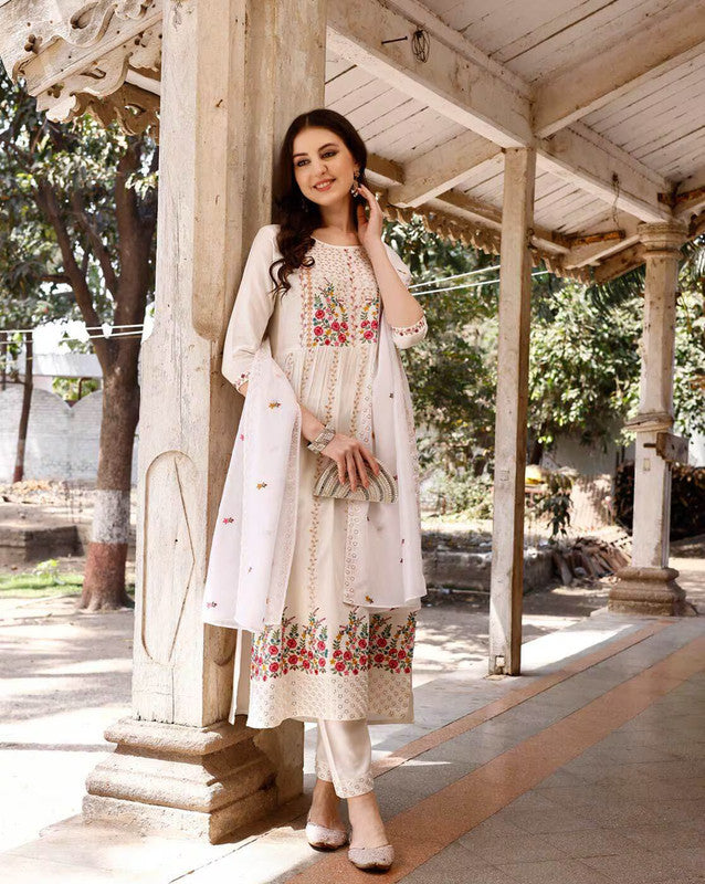 Women's White Viscose Rayon Embroidered Kurta Set With Dupatta - Malishka Export