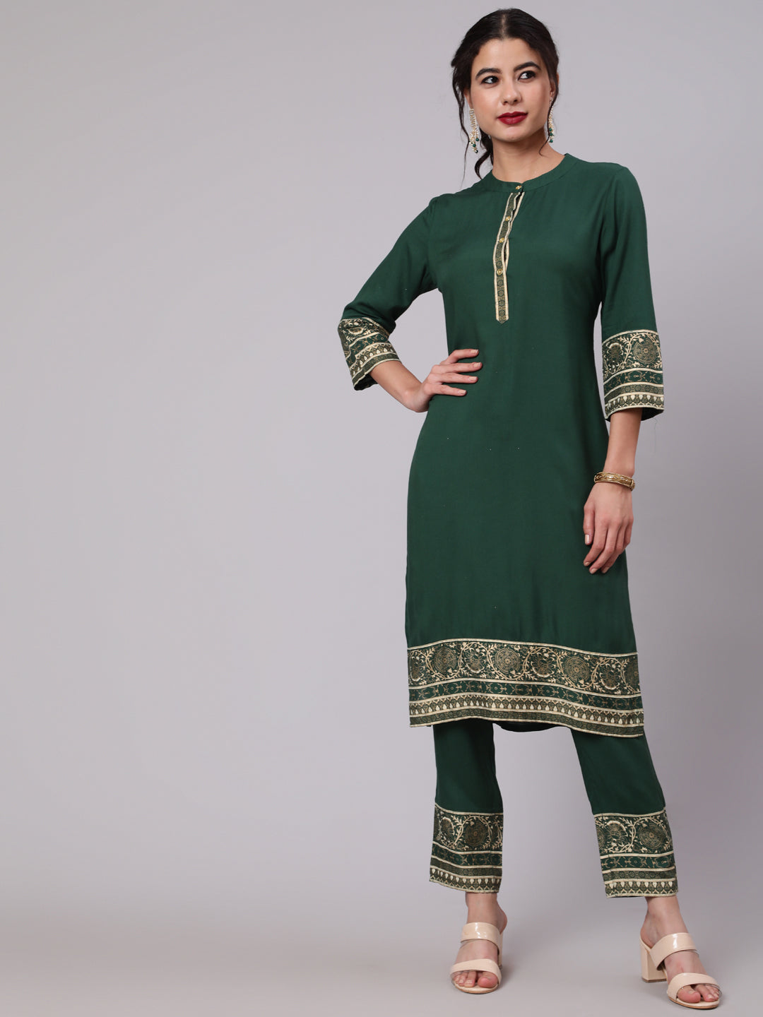 Women's Green Gold Printed Straight Kurta With Pant Set - Aks