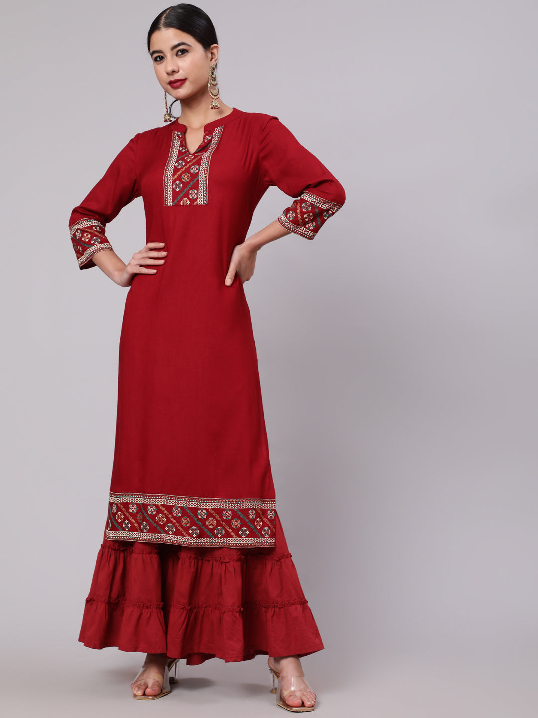 Women's Maroon Solid Straight Kurta With Printed Border Details - Aks