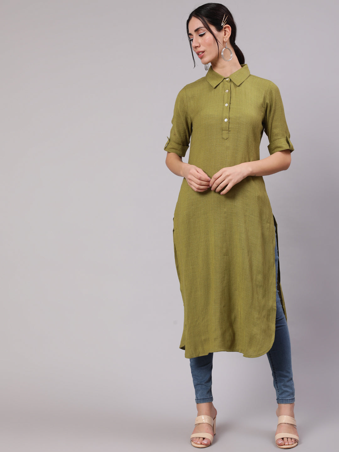 Women's Green  Rayon Solid Straight Kurta - Aks