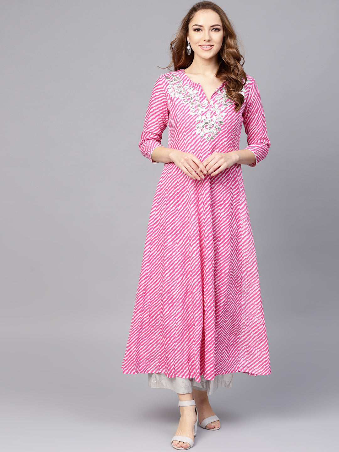 Women's Pink & White Lehariya Print Anarkali Kurta - Yufta