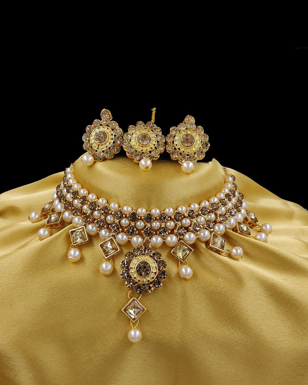 Women's Stylish Gold Choker Necklace With Maang Tikka Earrings  - Zaffre Collections