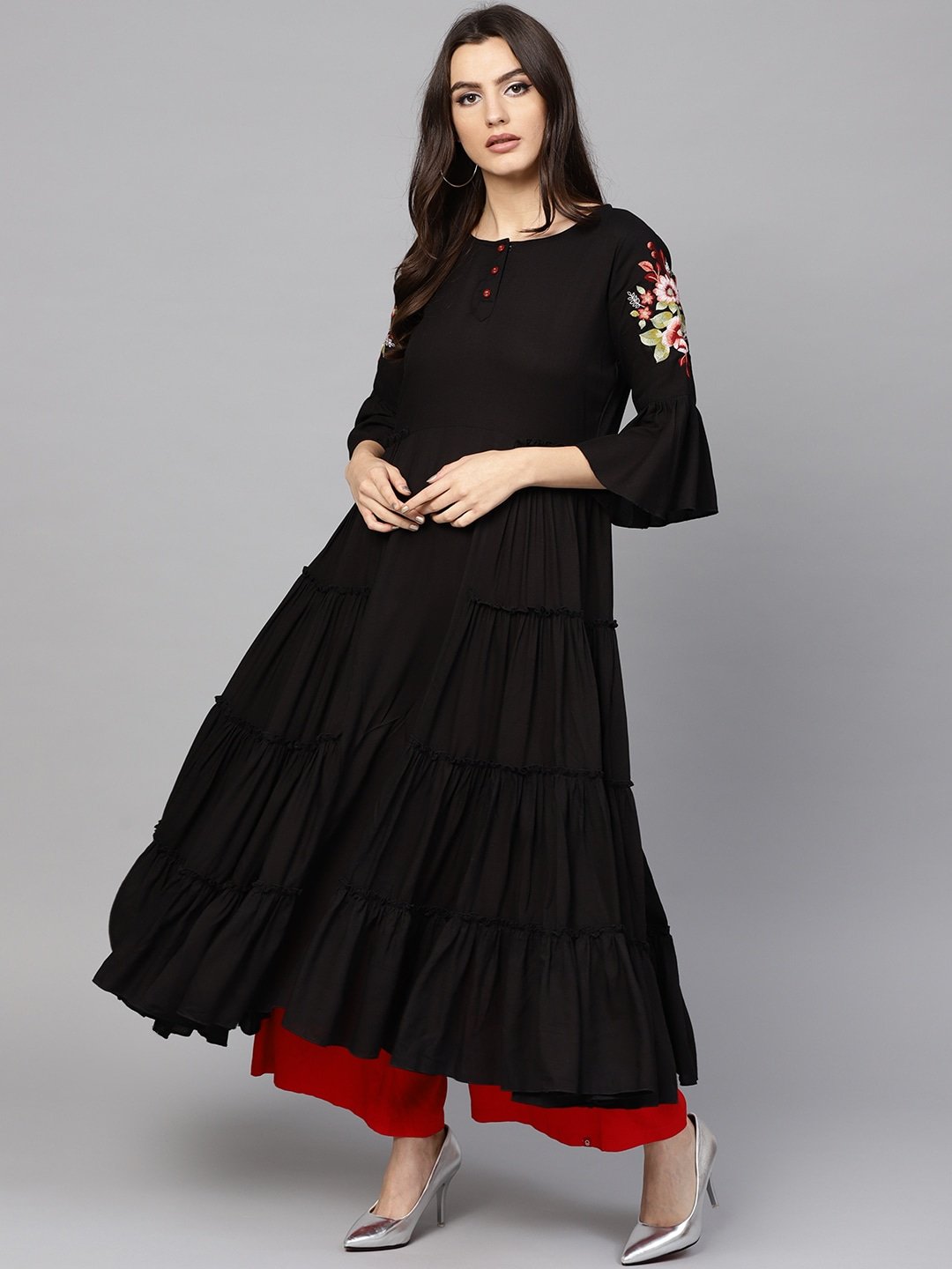 Women's Black Solid Kurta - Yufta