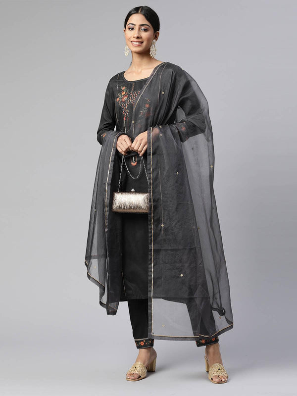 Women's Black Chinon Embroidered Kurta Set - Odette