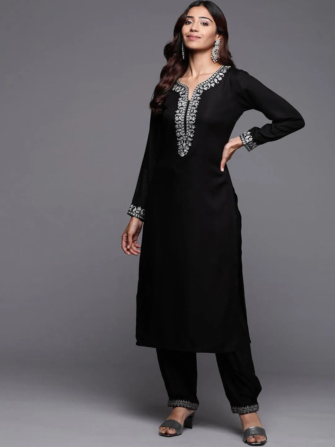 Black Embroidered Pashmina Wool Straight Kurta - Jashvi