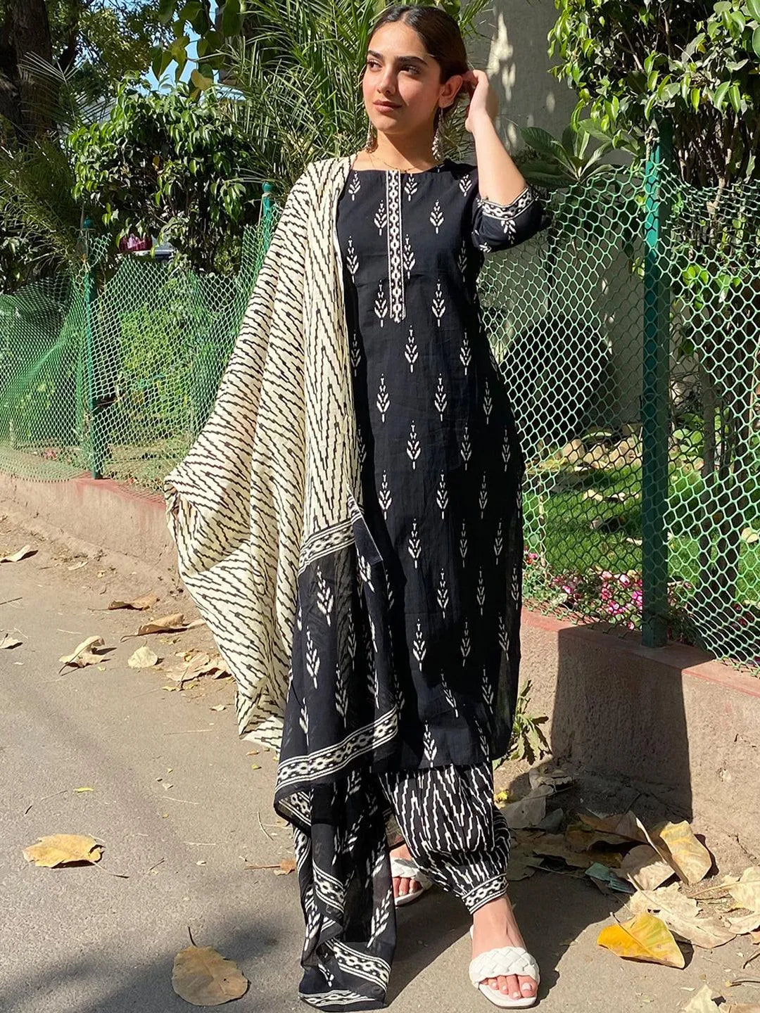 Black Printed Cotton Straight Kurta With Salwar & Dupatta - Jashvi