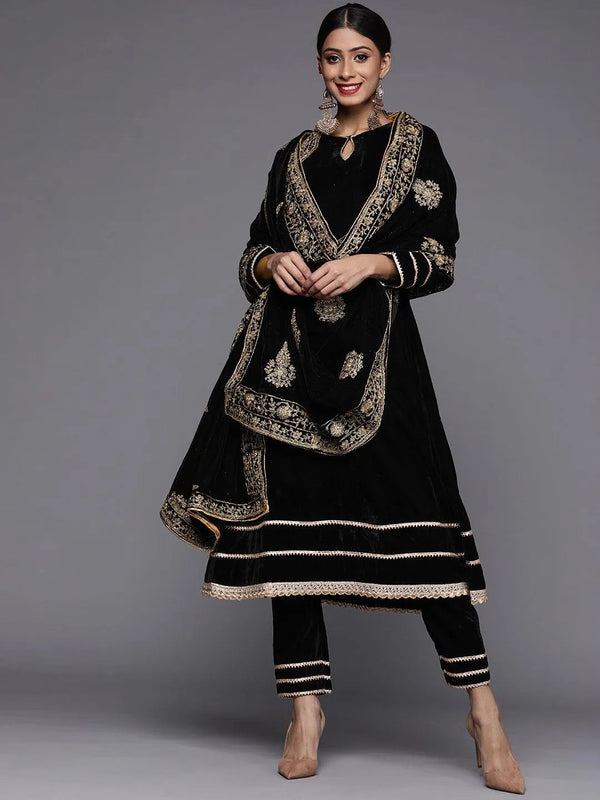 Black Solid Velvet Suit Set - Jashvi