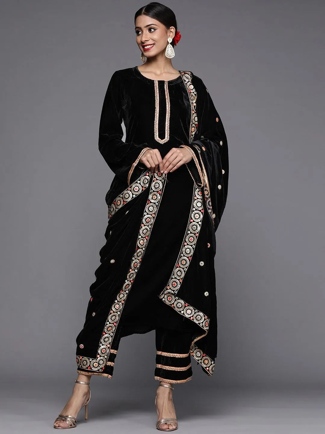 Black Solid Velvet Suit Set - Jashvi