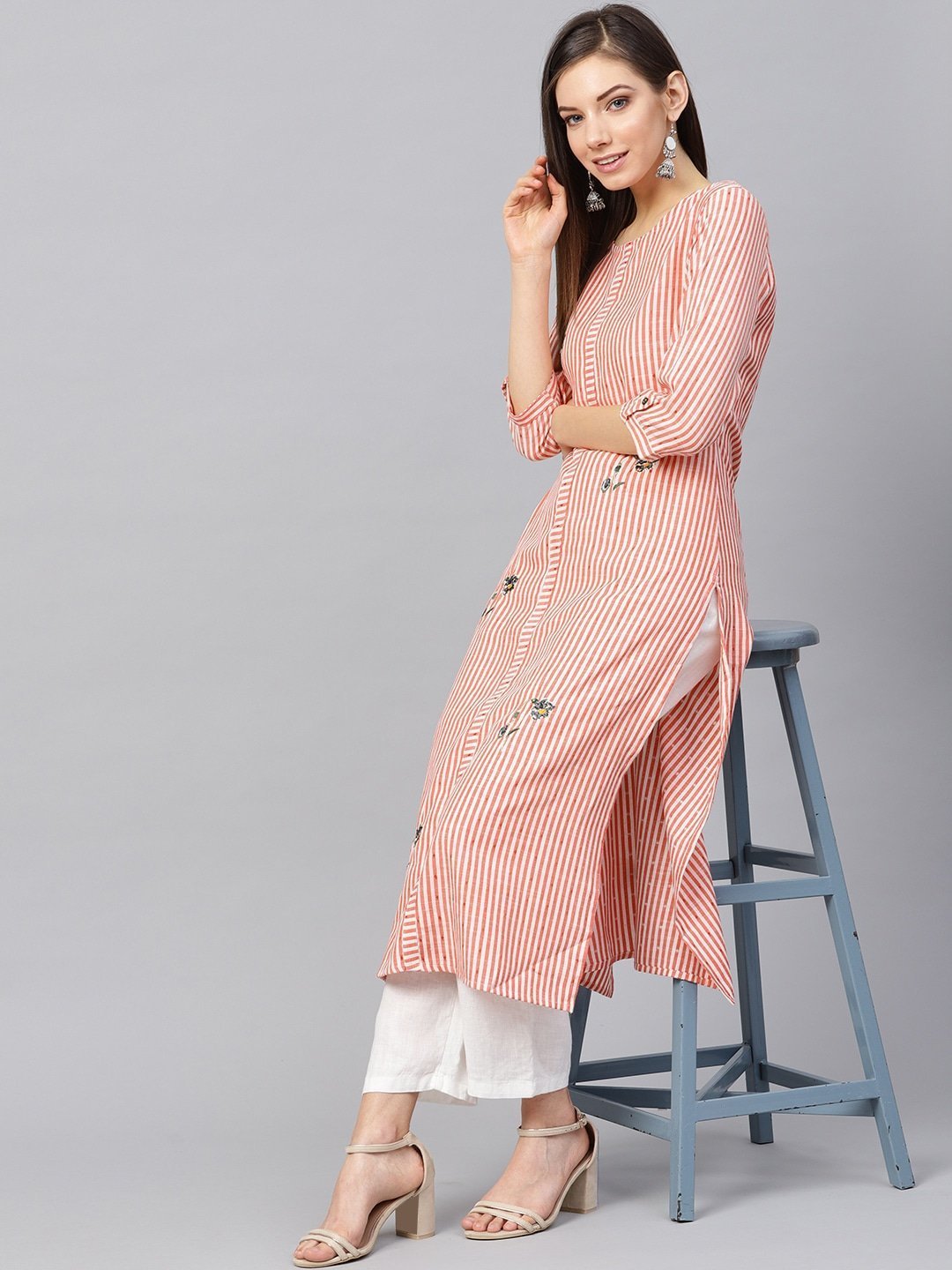 Women's Red & Off-White Straight Kurta - Yufta