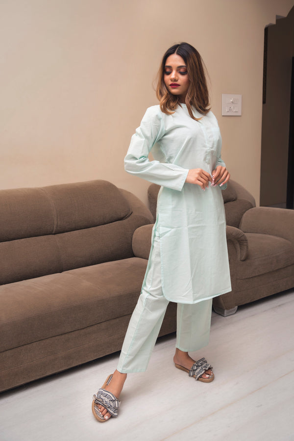 Women's Snow Blue Cotton  Kurta Pant Set- Pomcha Jaipur