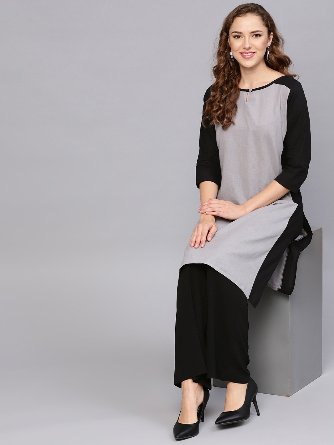 Women's Grey & Black Straight Kurta - Yufta