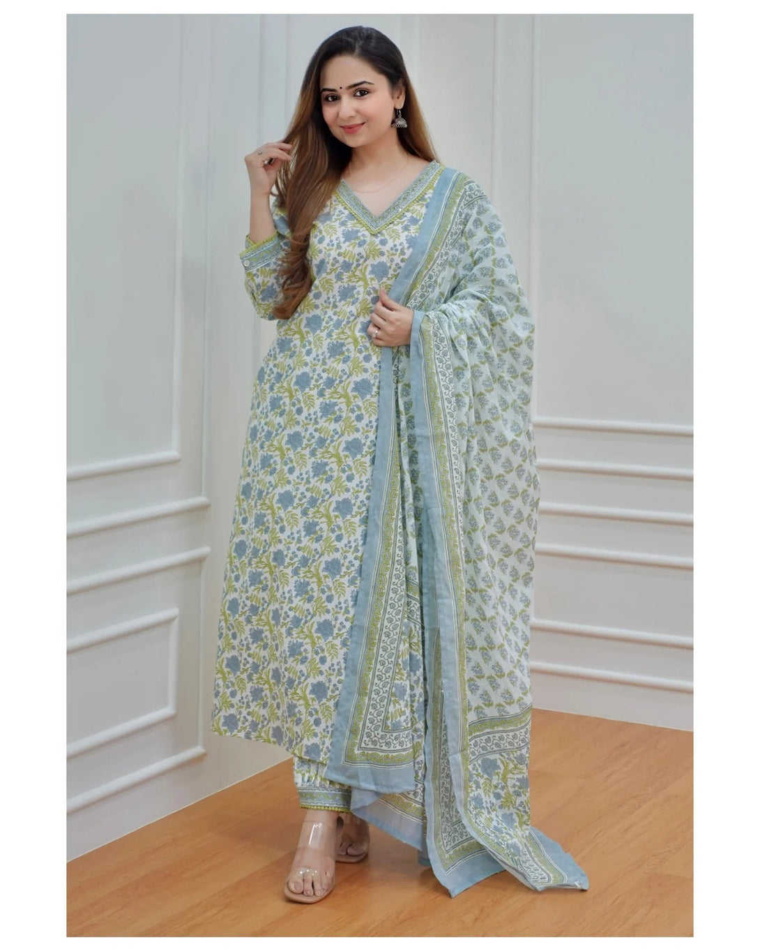 Women's White Printed Viscose Rayon Kurta And Pant Set - Alvami