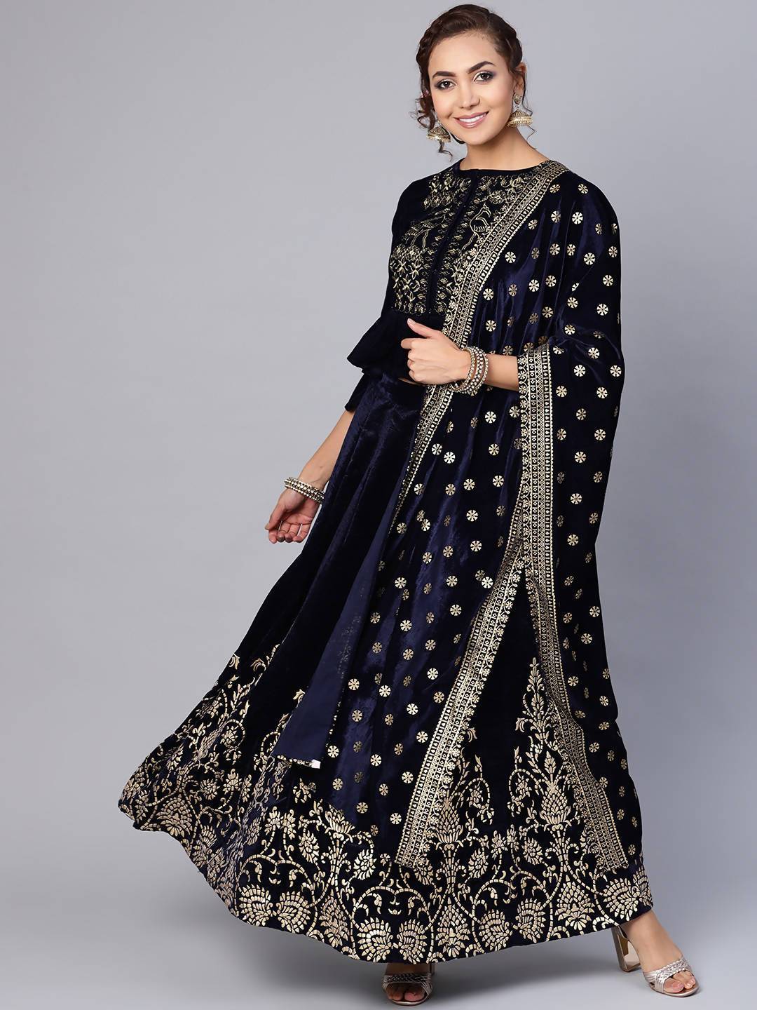 Buy_Women's_Navy_Velvet_Embellished_Dupatta_Online_Indiakreations