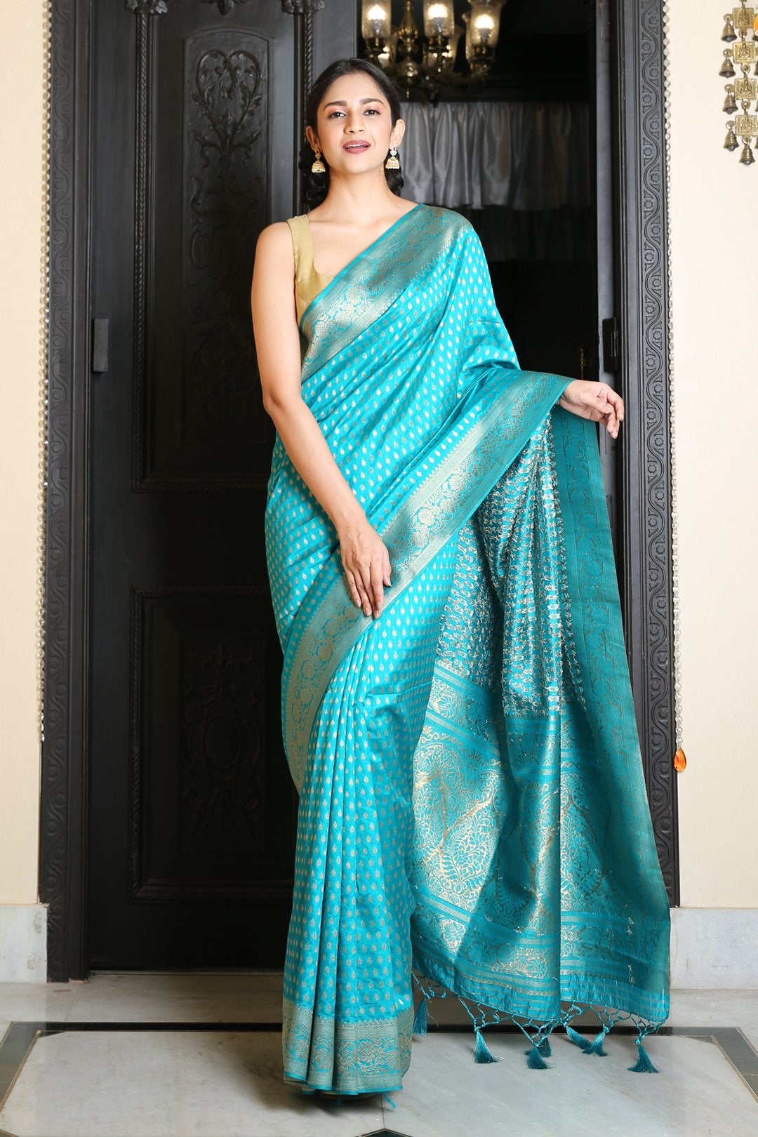 Women's silk saree with golden border and buti - IN WEAVE SAREES