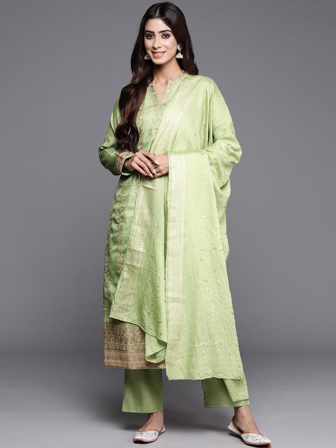 Green Embroidered Silk Blend Straight Kurta With Trousers & Dupatta - Jashvi