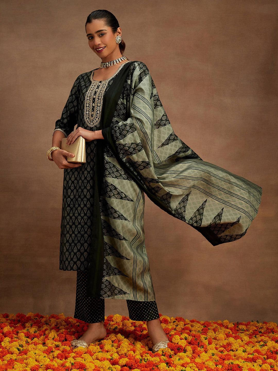 Green Printed Silk Blend Straight Kurta With Trousers & Dupatta - Jashvi