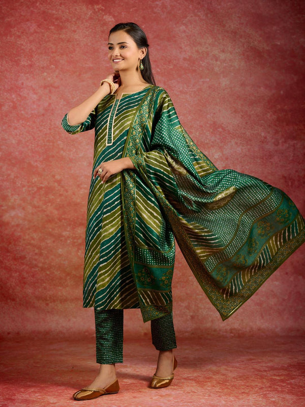 Green Printed Silk Blend Straight Kurta With Trousers & Dupatta - Jashvi