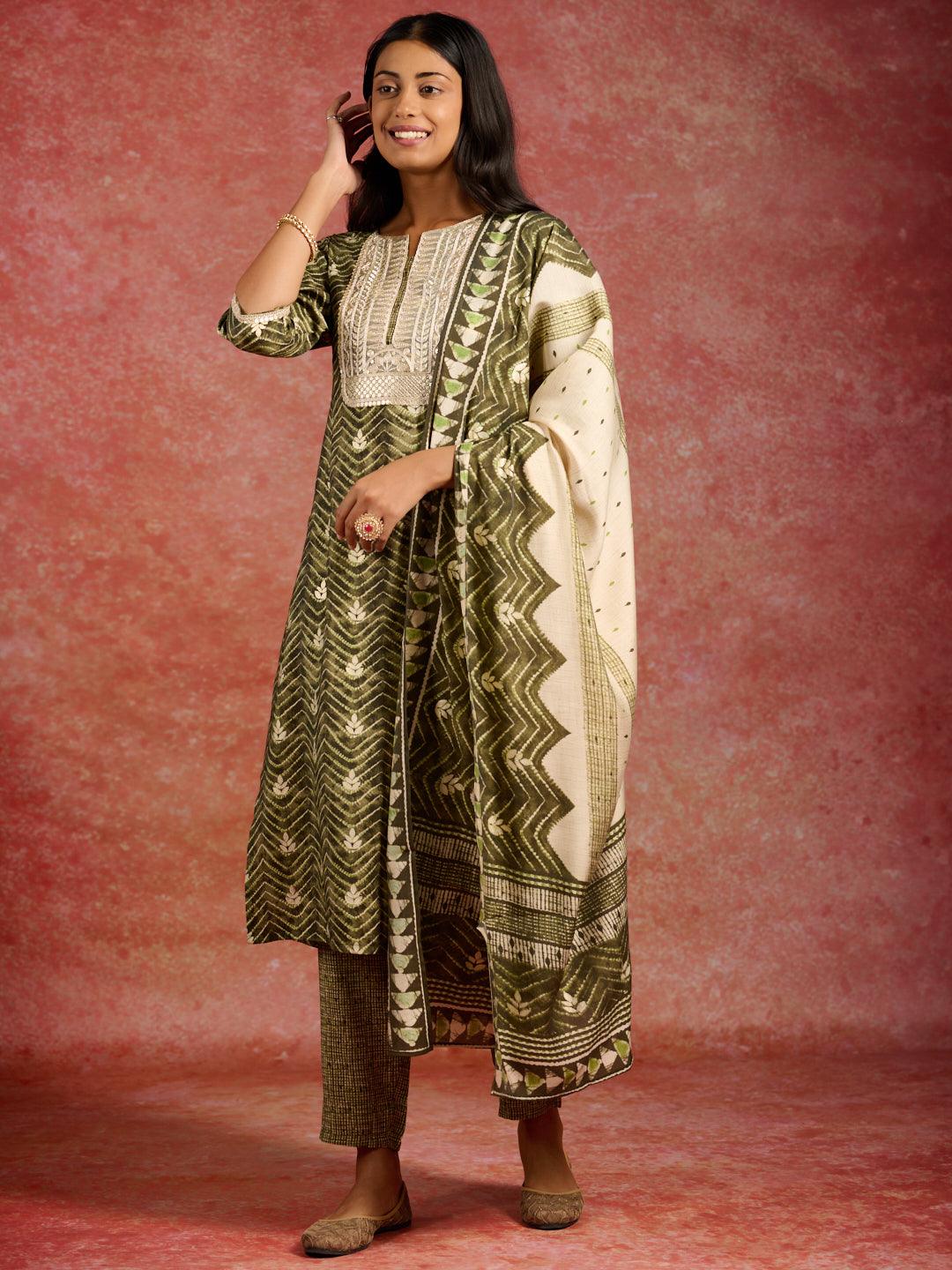 Green Printed Silk Blend Straight Kurta With Trousers & Dupatta - Jashvi