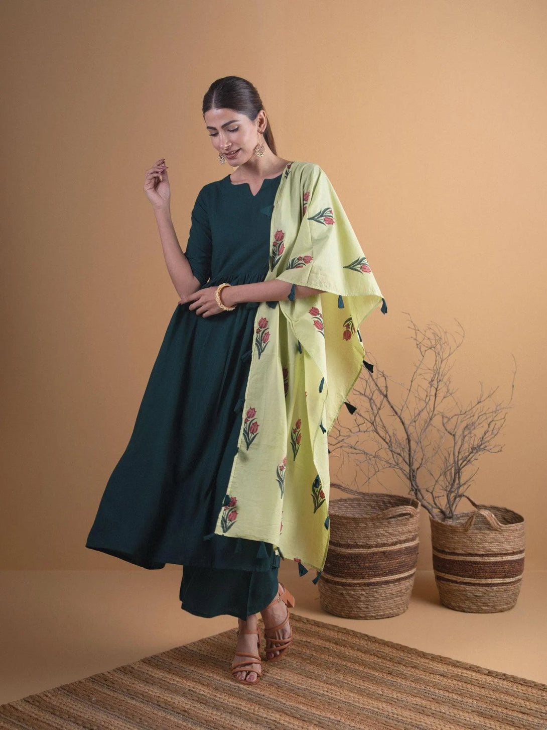 Green Solid Rayon Anarkali Kurta With Palazzos & Stole - Jashvi