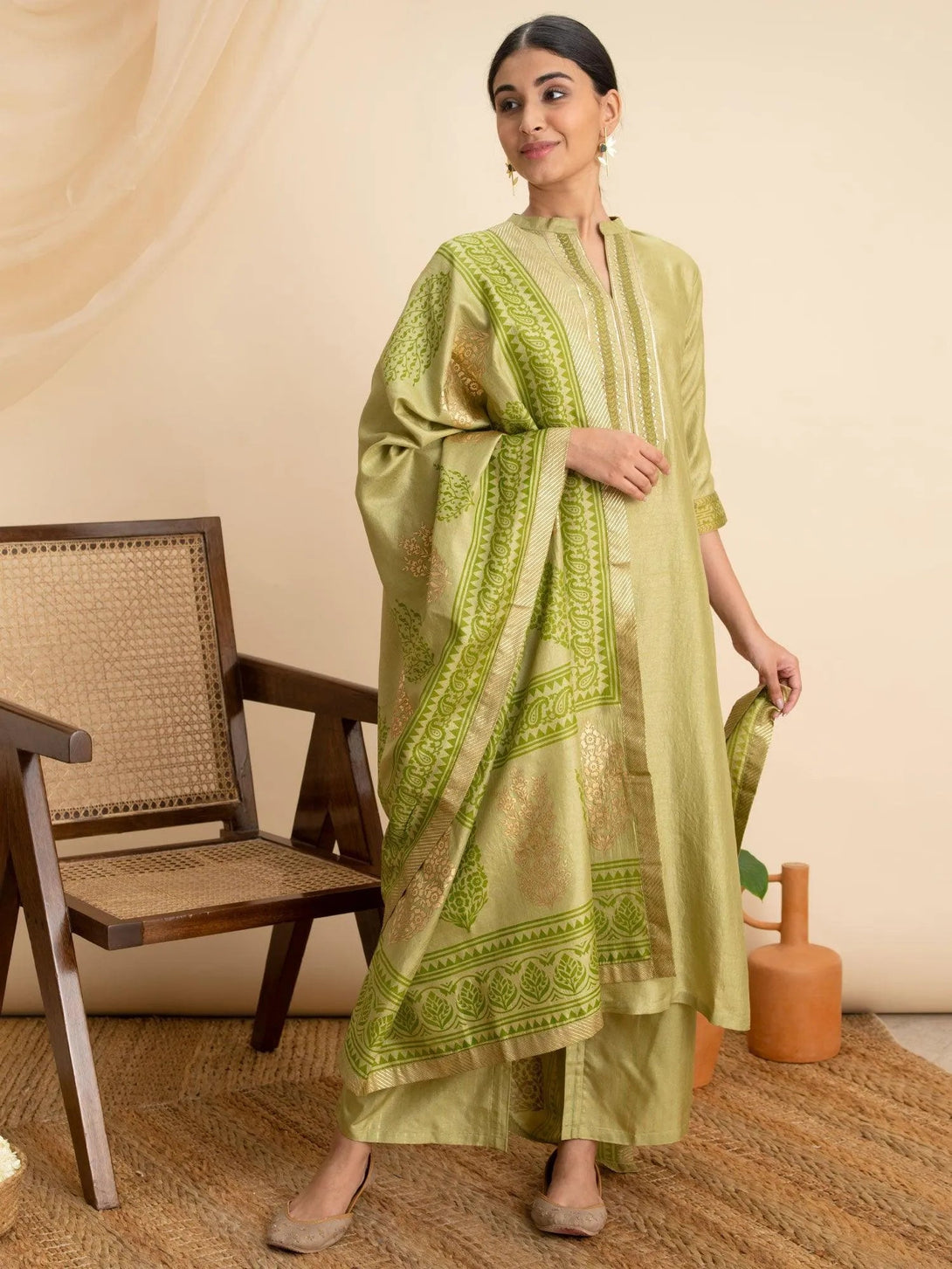 Green Solid Silk Suit Set - Jashvi