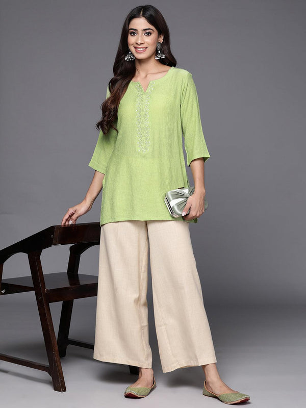 Green Yoke Design Cotton Blend Straight Kurti - Jashvi