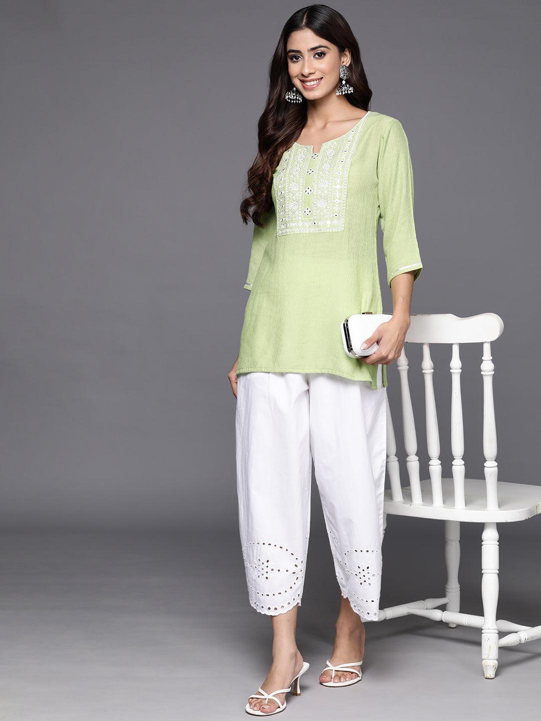 Green Yoke Design Cotton Blend Straight Kurti - Jashvi