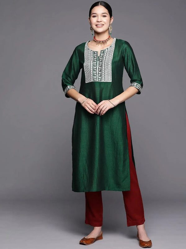 Green Yoke Design Silk Straight Kurta - Jashvi