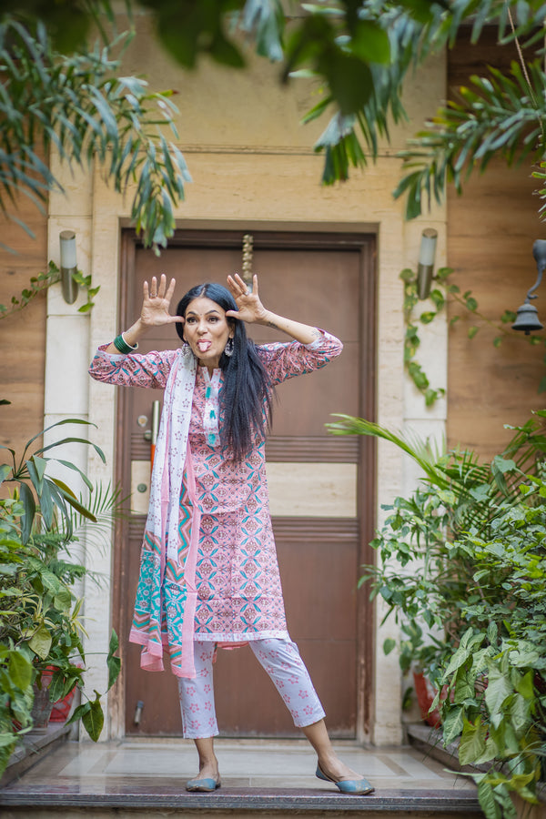 Women Pink & White Ethnic Motifs Printed Pure Cotton Kurta with Trousers & Dupatta