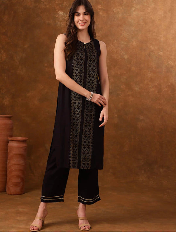 Women's Embellished Daily Wear Cotton Blend Kurta - Cheera