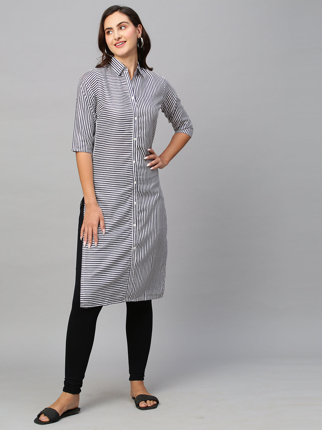 Women's Black & White Cotton Stripe Printed Kurta - Navyaa