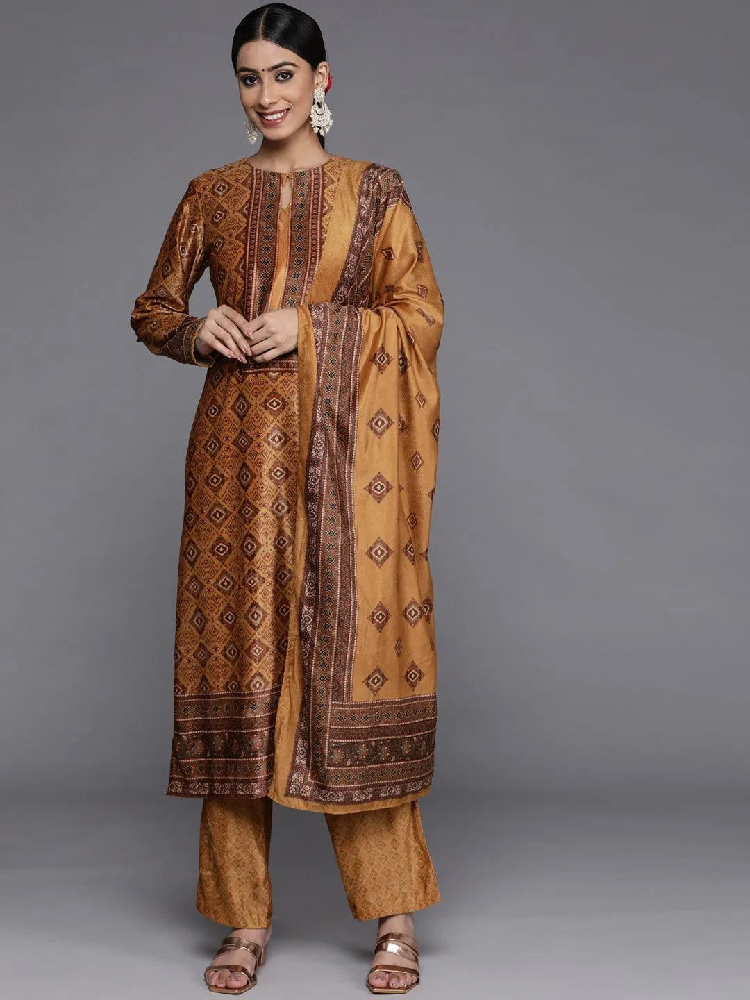 Mustard Printed Velvet Straight Suit Set With Trousers - Jashvi